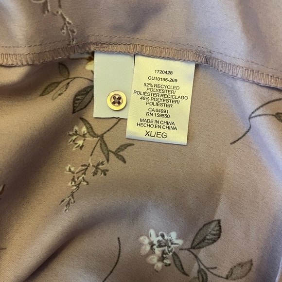 Hilary Radley Mauve Floral Split-Neck Blouse - Picture 5 of 8